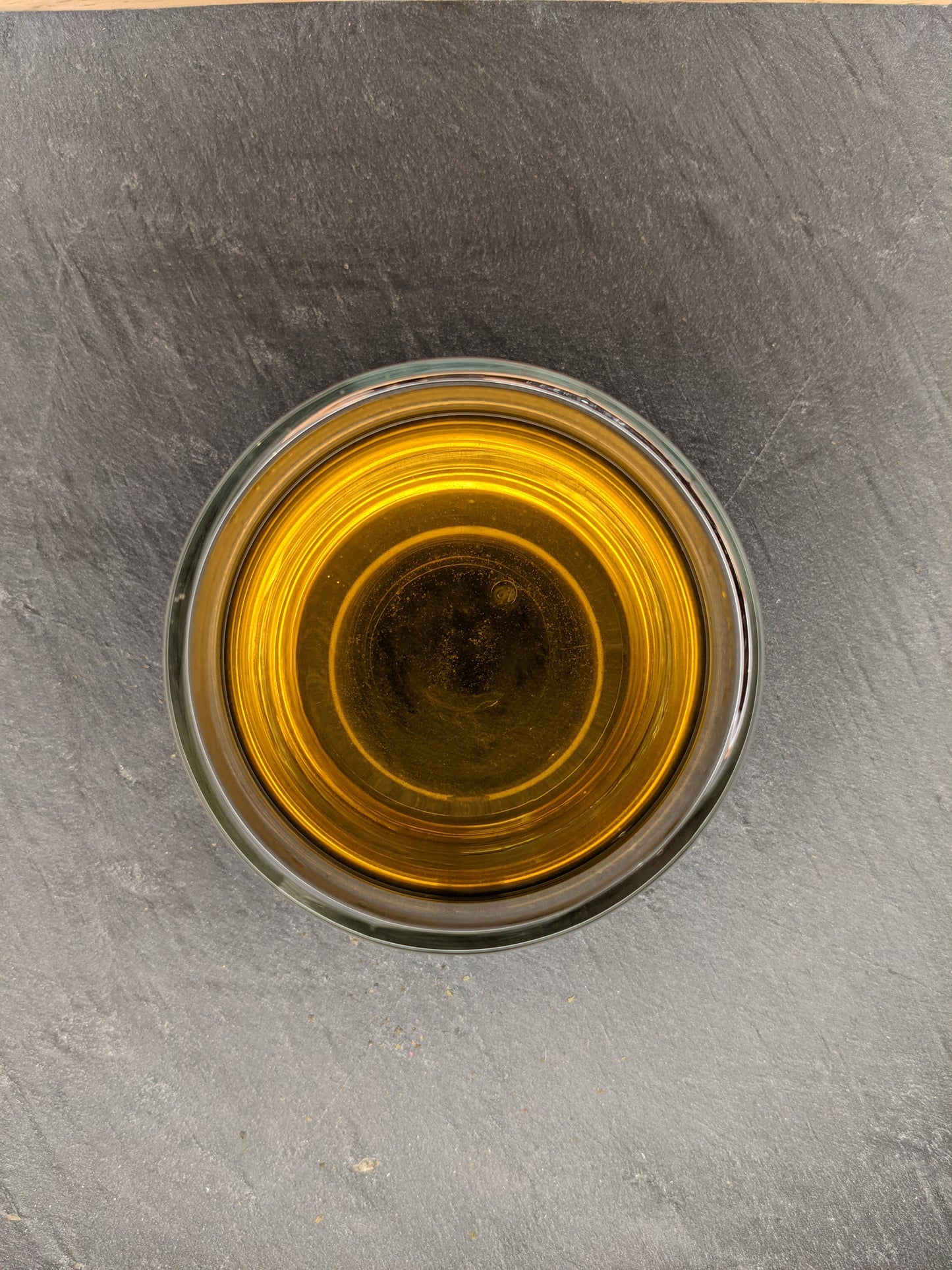 tasse de thé vert à l'orange