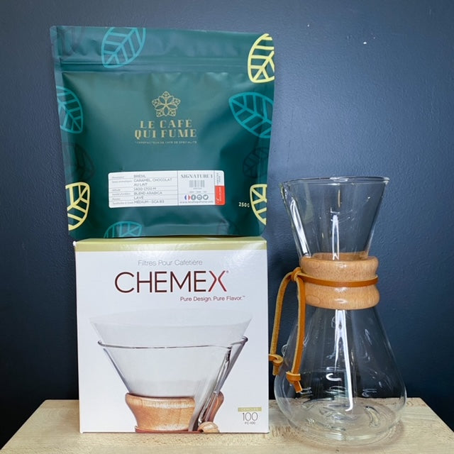Kit chemex 3 tasses avec café en grain du café qui fume