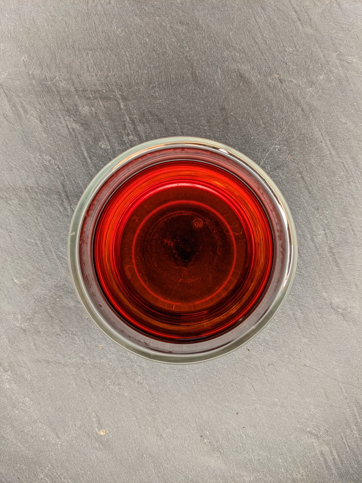 tasse de thé noir à l'orange